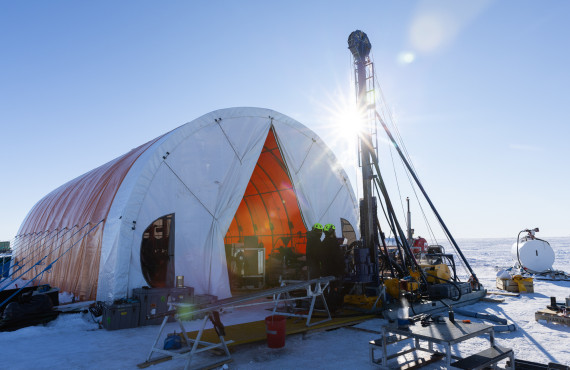 Drillers working through the night credit Ana Tovey SWAIS2C